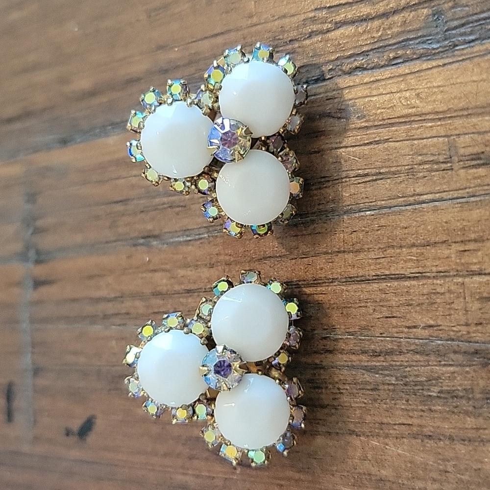 Vintage Kramer Milk Glass & AB Crystal Clip On Earrings - Picture 3 of 7